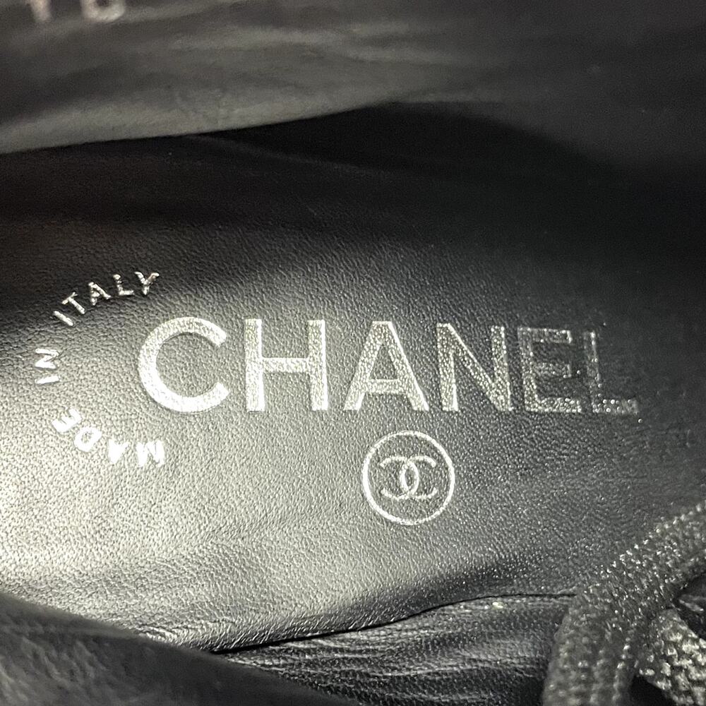 Chanel‎ Shoes Ankle Boots CC Logo Quilted Black Leather Cap Toe High Heels EU 37 - Picture 6 of 9